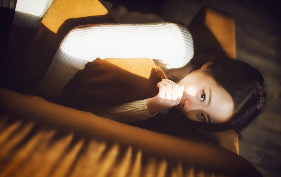 “告诉各营战士，莫要抵抗，不会有事的。”孟达淡然道。
